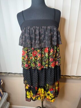 Kimchi & Blue Women’s Black Floral Spaghetti Strap Tiered Dress Size Medium